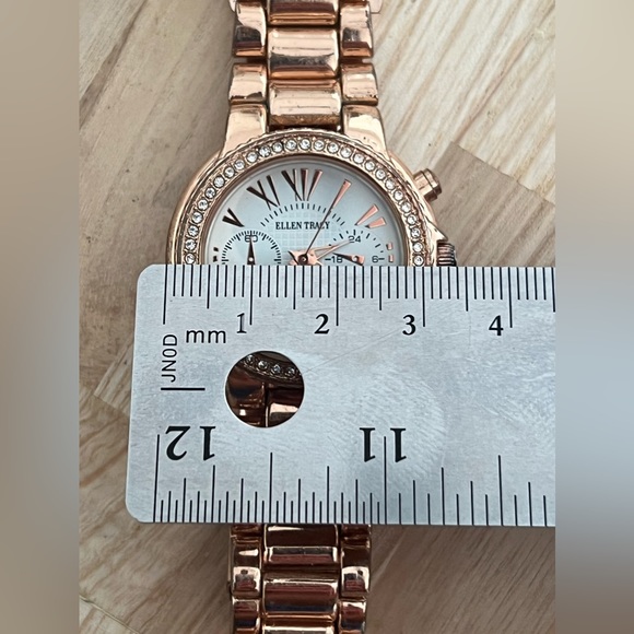 Ellen Tracy Ladies Watch Crystals Rose Gold Stainless Bracelet - Picture 10 of 11